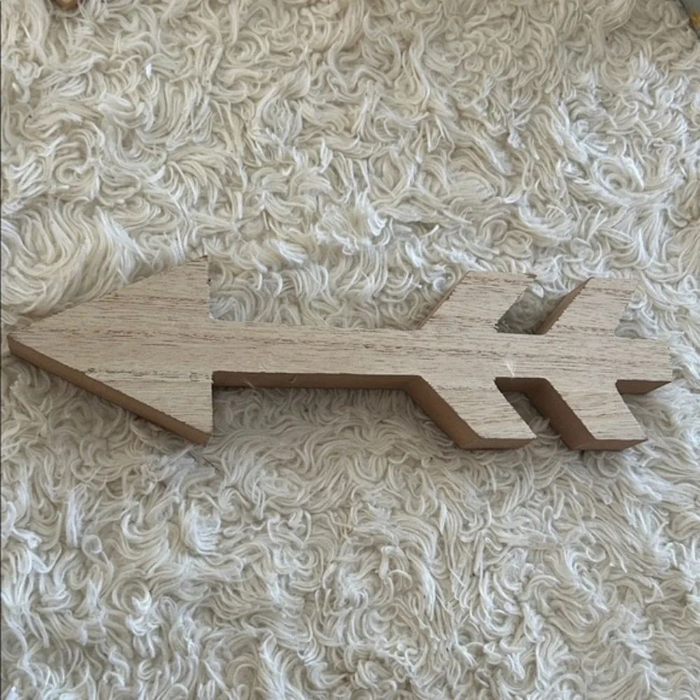Wooden‎ Arrow Wall Decor